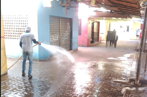 Lavagem de áreas públicas melhora higiene de locais movimentados