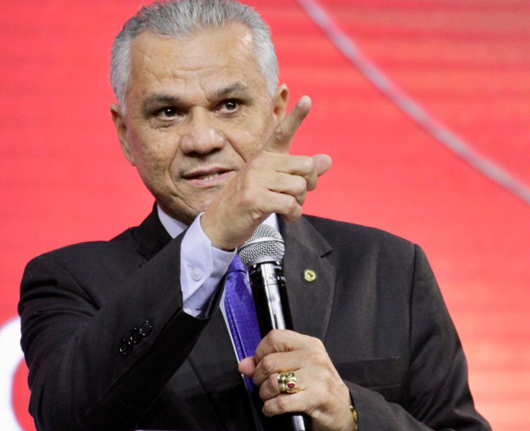 Deputado Daniel de Castro reafirma defesa da liberdade religiosa e anuncia medida ao STF