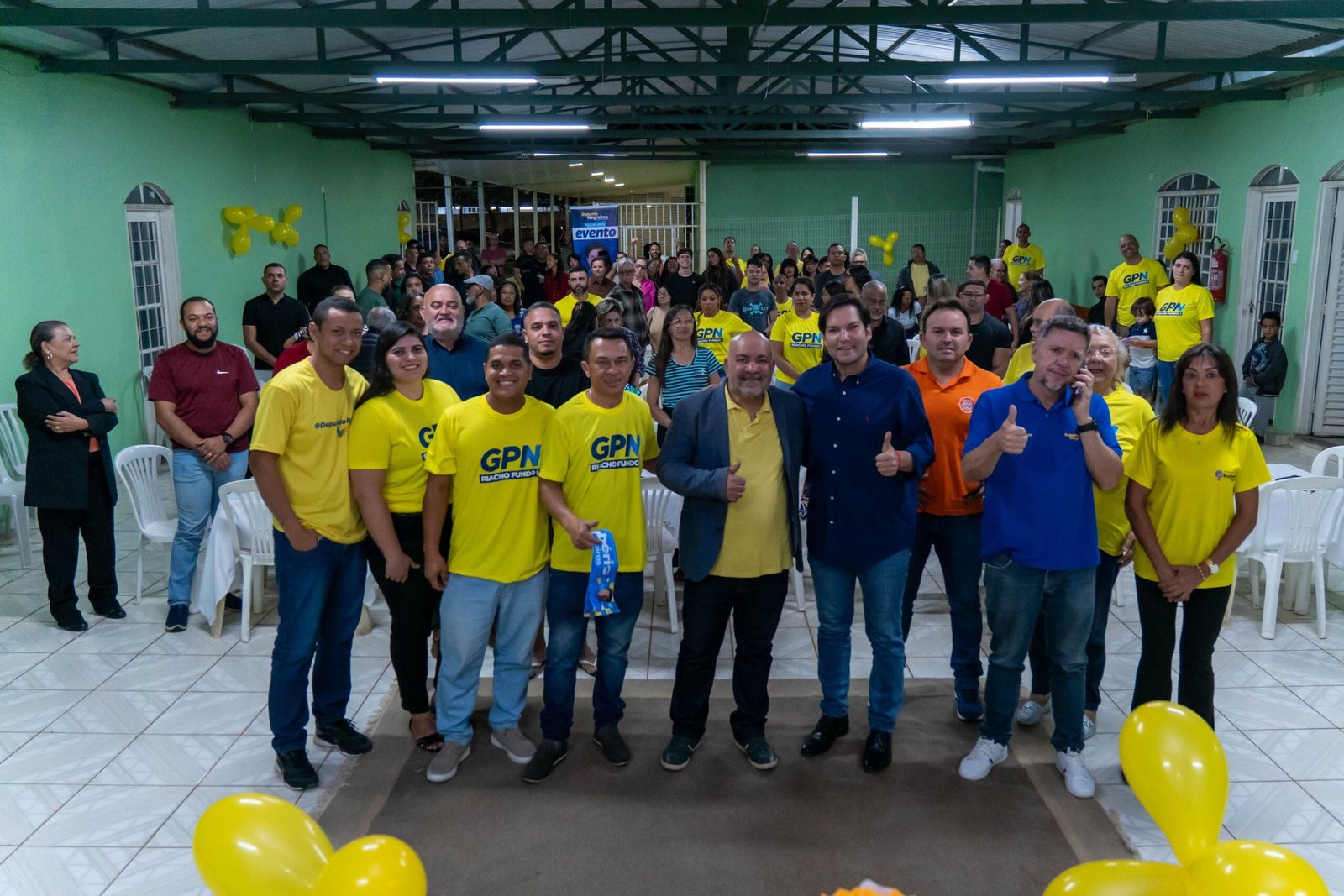 Deputado Robério Negreiros presta contas do mandato durante visitas ao Riacho Fundo I e Ponte Alta