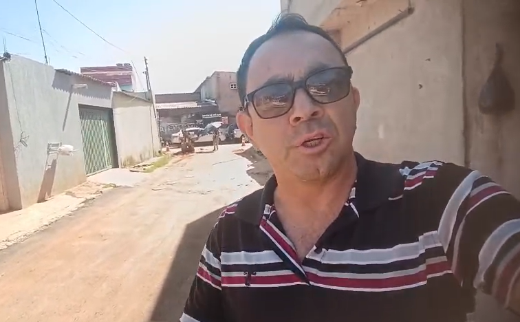 Líder comunitário Reinaldo acompanha início de obras de água na Quadra 4 do Setor Norte
